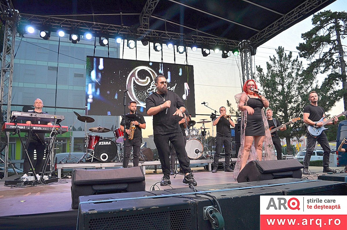 A fost o Sâmbătă Rock și urmează o Duminică Folclor în Parcarea CJ Arad. Altfel spus: Picnic Garden vă așteaptă! (Foto)
