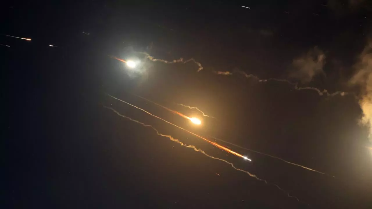 Gardienii Revoluției afirmă că Iranul a lansat rachete hipersonice asupra Israelului