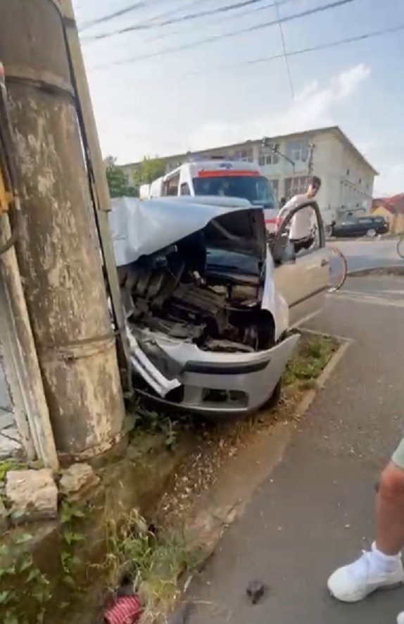 (VIDEO) Accident rutier pe Calea Iuliu Maniu
