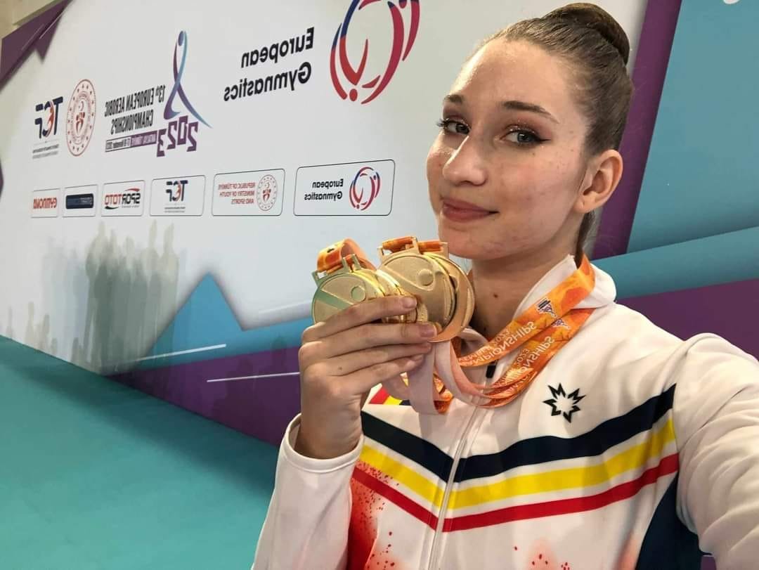 Melissa Fărcuța a arătat că se poate: excelează în sport, dar o preocupă și performanțele școlare