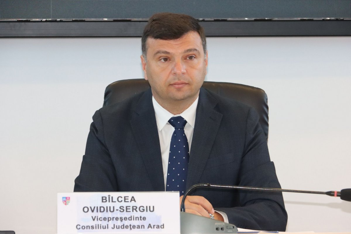CJA continuă să realizeze lucrări de întreținere la drumurile județene