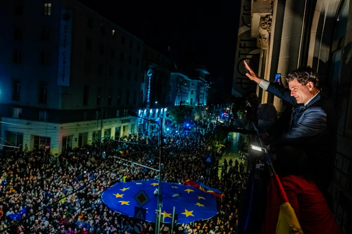 Curtea Constituțională a respins contestația lui Simion; Nicușor Dan poate depune jurământul / UPDATE: Mandatul președintelui ales a fost validat de CCR