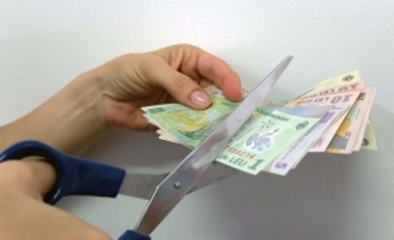 Guvernul pune gând rău sporurilor pentru condiții vătămătoare, acordate anterior cu nemiluita, și concediilor speciale
