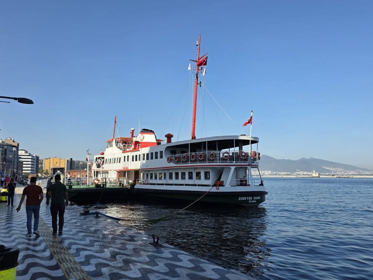 Din Izmir, cu gândul la Smyrna