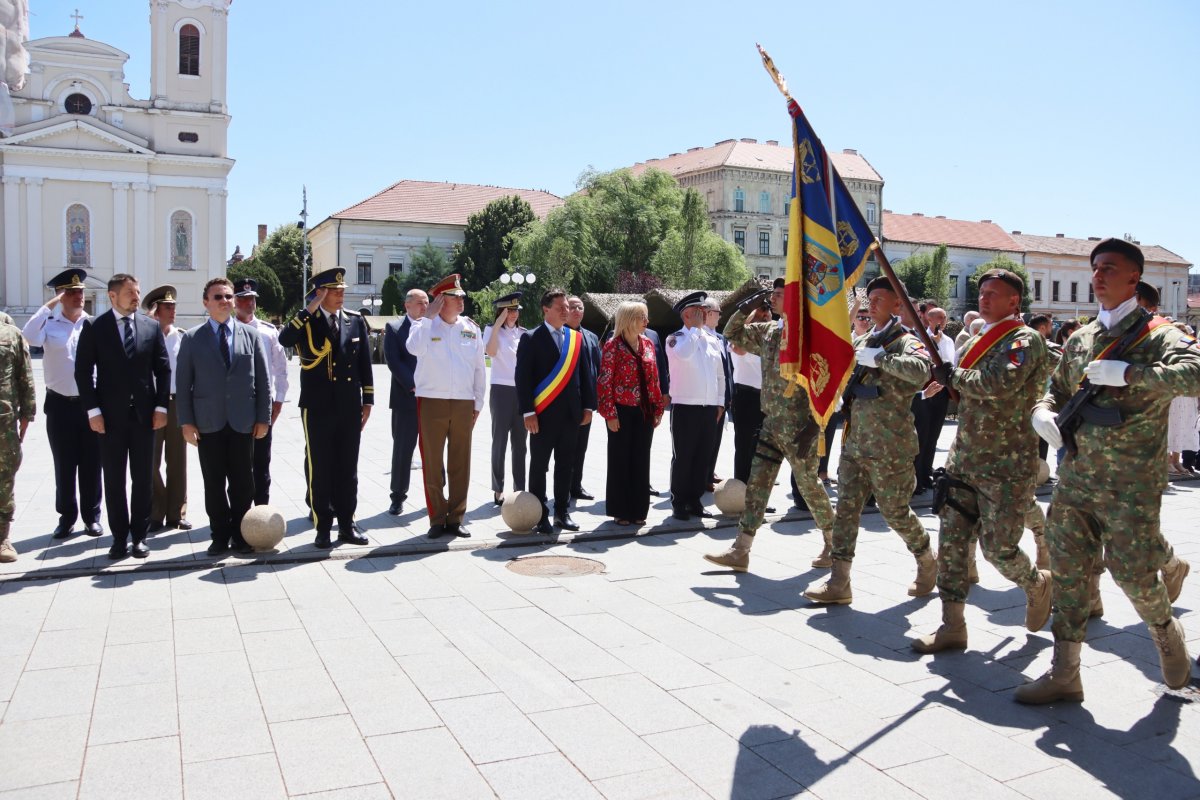 „Regimentul de casă al Aradului” la 195 de ani (FOTO)