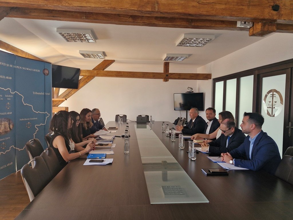 Întâlnire organizată cu prilejul Zilei Justiției și Zilei Avocatului Român
