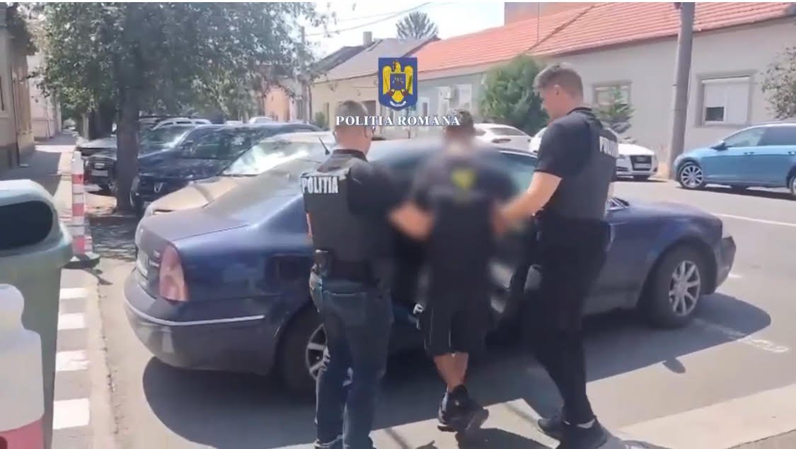 ARESTAT PENTRU LIPSIRE DE LIBERTATE ȘI LOVIRE