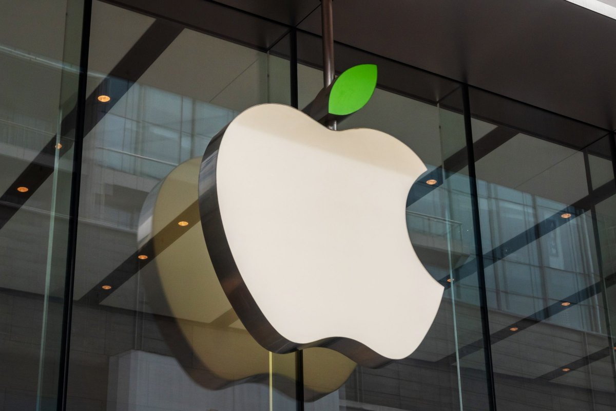 Apple pierde un lider-cheie în AI, care pleacă la Meta