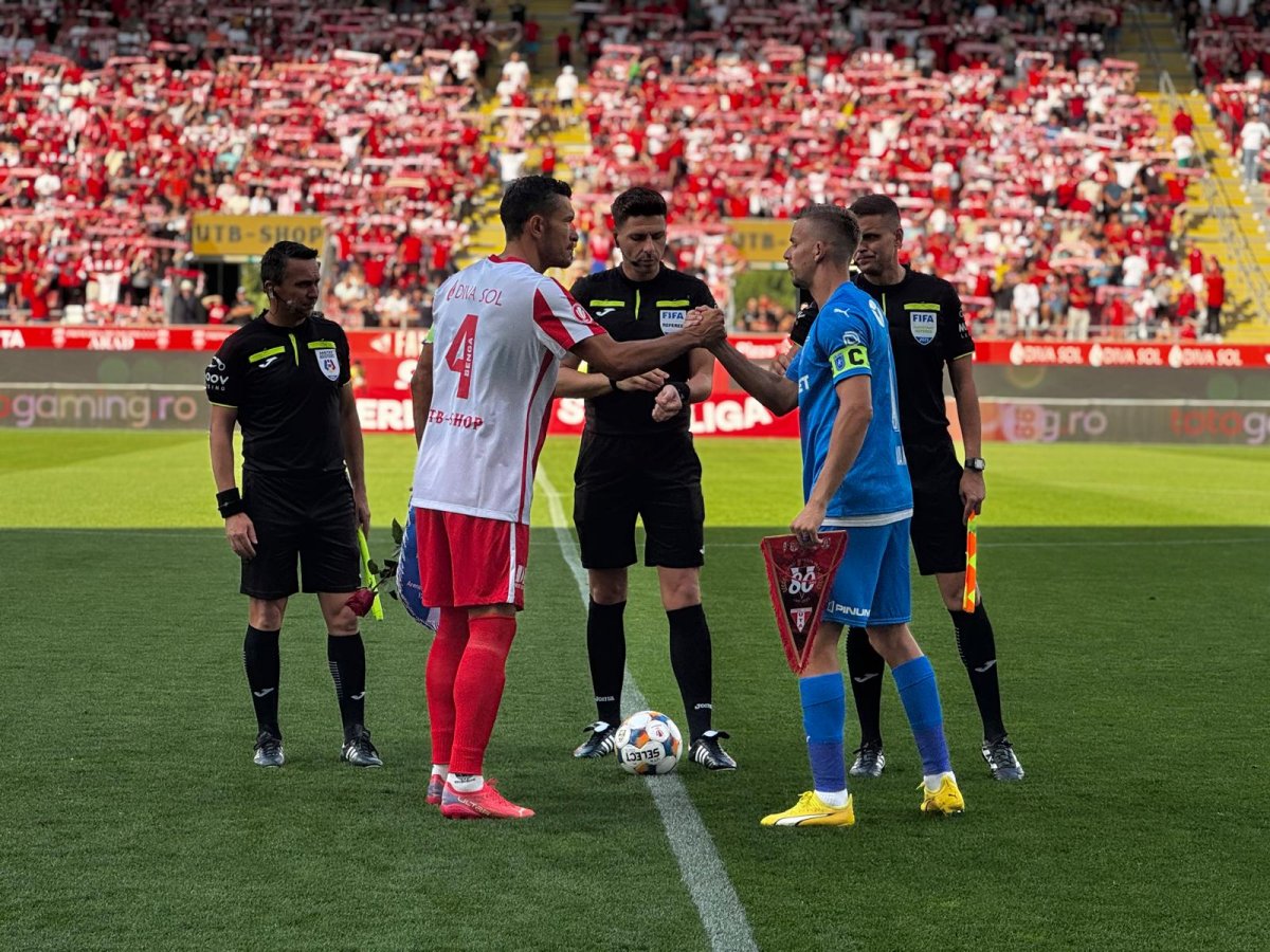 Debut de infarct pentru Mihalcea: UTA revine de la 0-3 și egalează în prelungirile prelungirilor (FOTO)