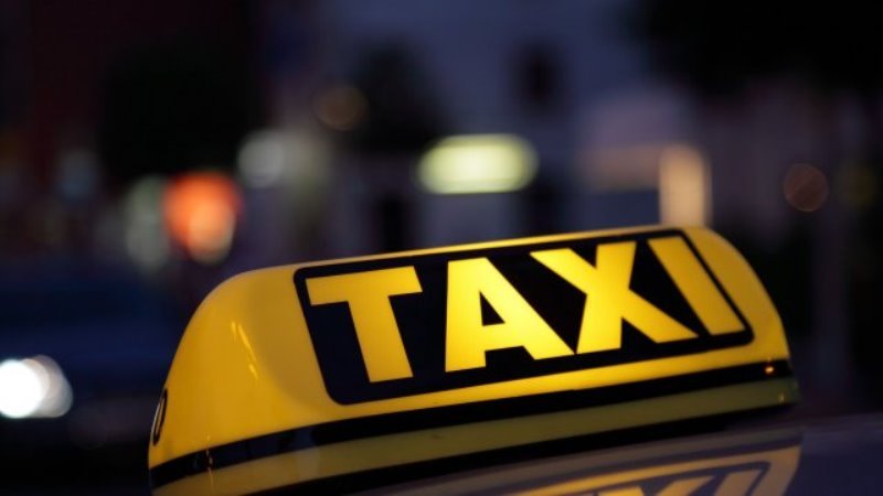 Primăria anunță: 122 autorizații de taxi disponibile