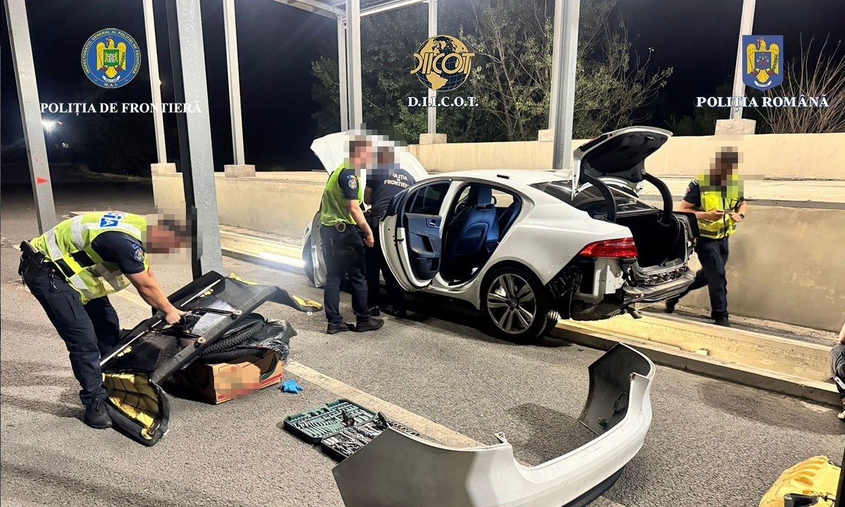 Flagrant la Nădlac: a încercat să intre în țară cu un kilogram de cocaină (FOTO)