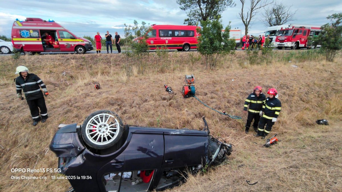 ISU Arad și ISU Maramureș – intervenție promptă în urma unui accident rutier