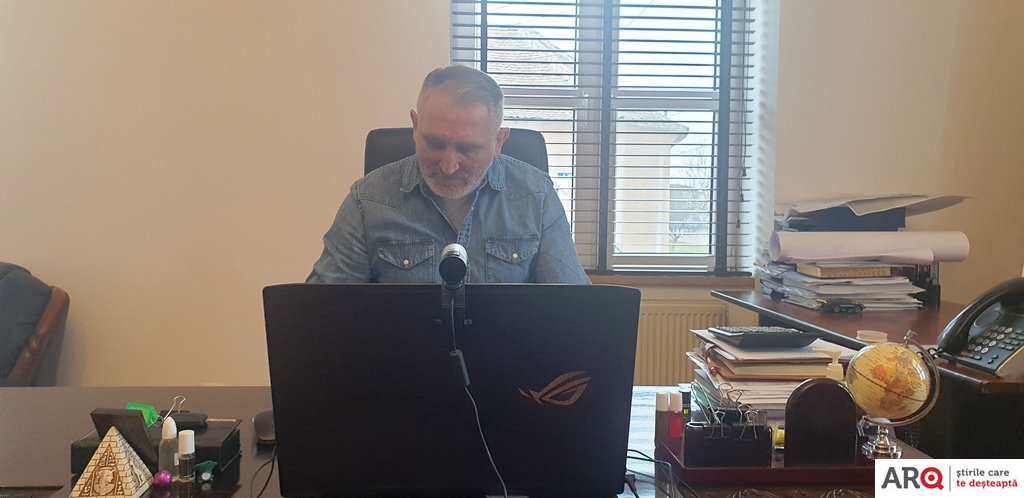 Intersecția dintre străzile Progresului, Gării și Ștefan cel Mare din Vladimirescu a fost semaforizată