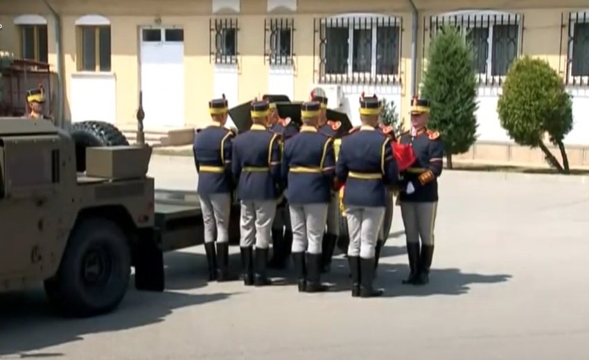Funeralii de stat pentru Ion Iliescu: fostul președinte a fost înmormântat la Cimitirul Ghencea III, sicriul fiind pus pe un afet de tun