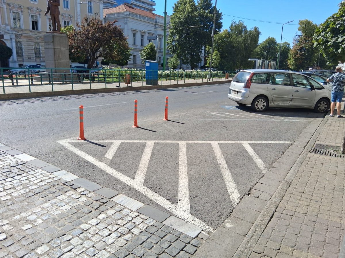 Motociclist acroșat de mașină în zona McDonald’s