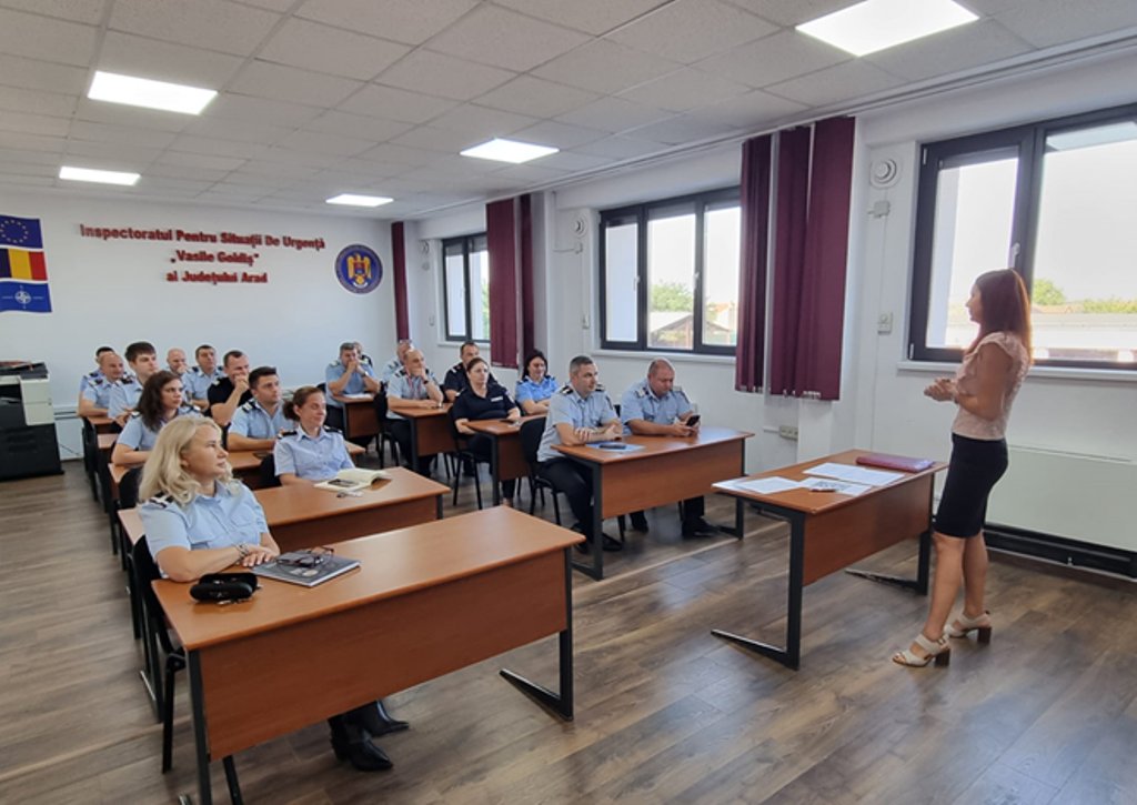 DGA - activități de instruire cu ofițeri și subofițeri ISU „Vasile Goldiș” Arad (FOTO)
