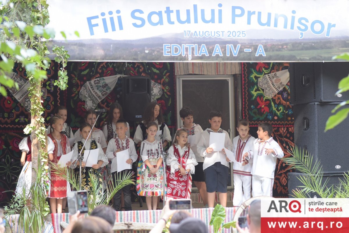 Au terminat ciclul primar - Duminică, 17 august, a fost ediția a IV-a a sărbătorii „Fiii satului Prunișor” 