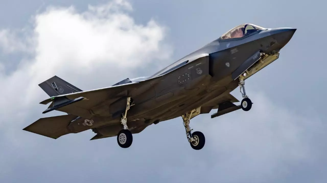 Presa americană: Aliații europeni vor ca SUA să trimită în România avioane F-35, ca parte a garanțiilor de securitate pentru Ucraina