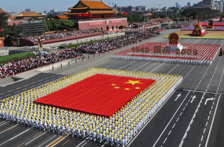 China prezintă tehnologie militară de ultimă generație la parada Zilei Victoriei
