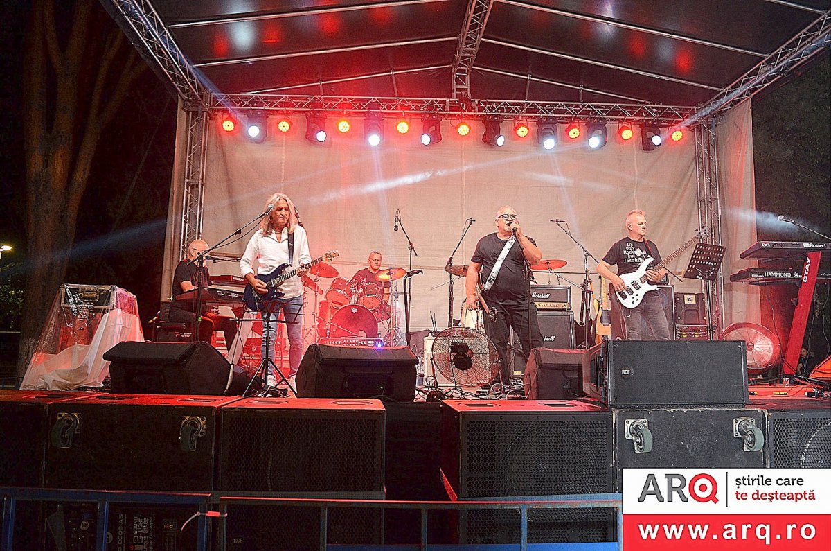 Arad Estival s-a încheiat în aplauze și lumini de scenă