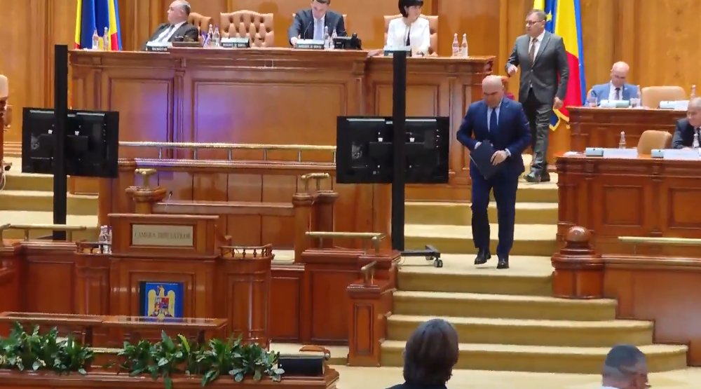 Premieră politică: patru moțiuni de cenzură respinse de Parlament într-o singură zi