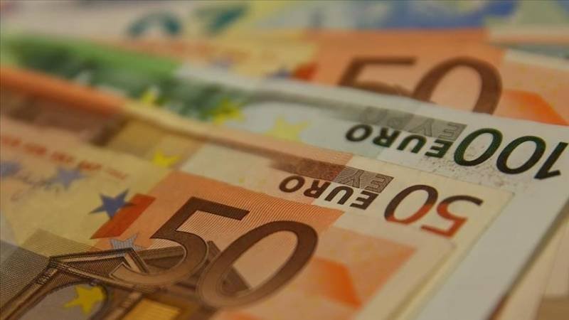 Bulgarii își aduc economiile în bănci înainte de trecerea la euro – record istoric de depozite