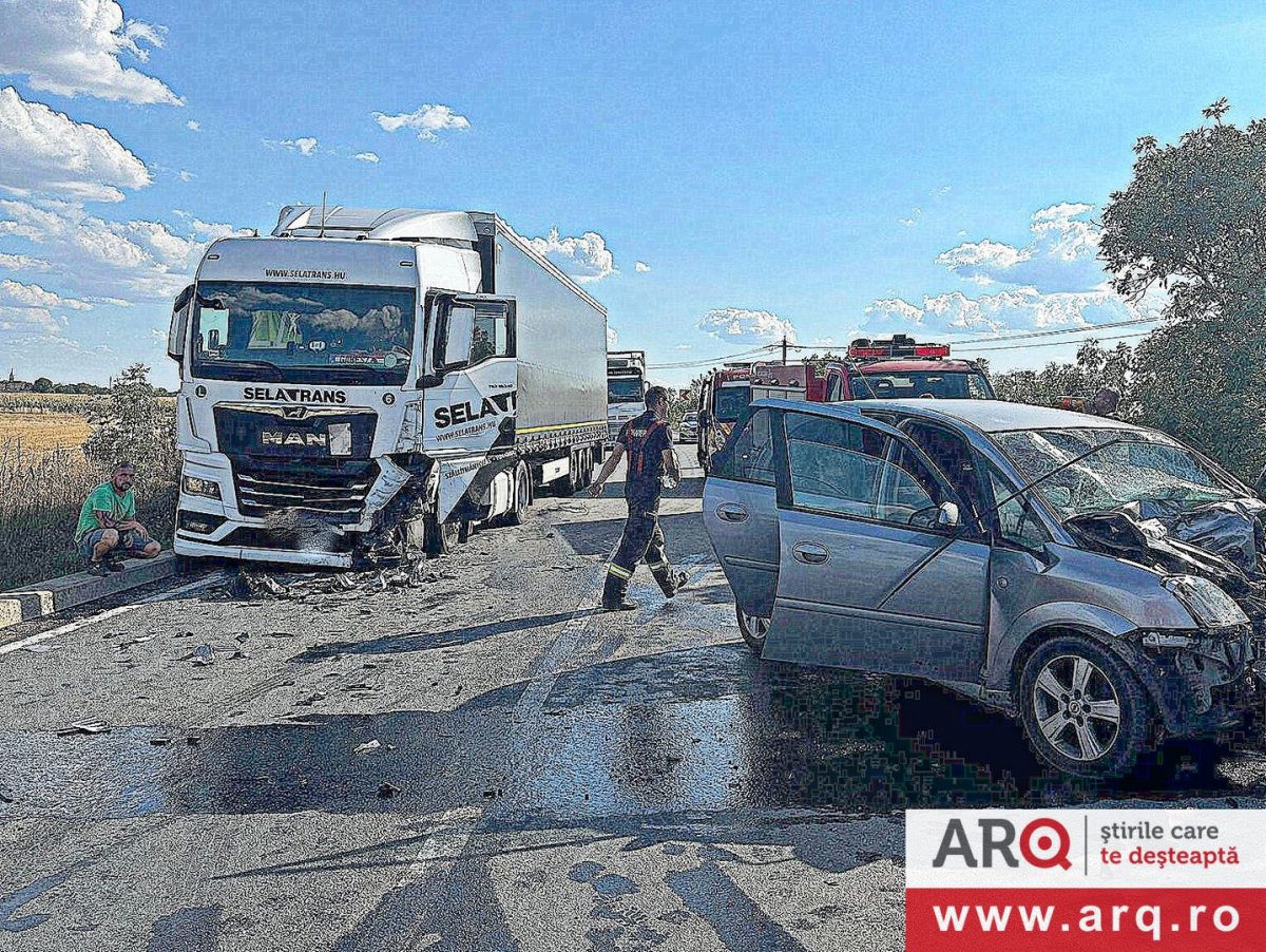 Femeie de 50 de ani moartă în urma unui accident rutier în care au fost implicate un autoturism și un autocamion la ieșirea din localitatea Zimand Cuz! (Poze)