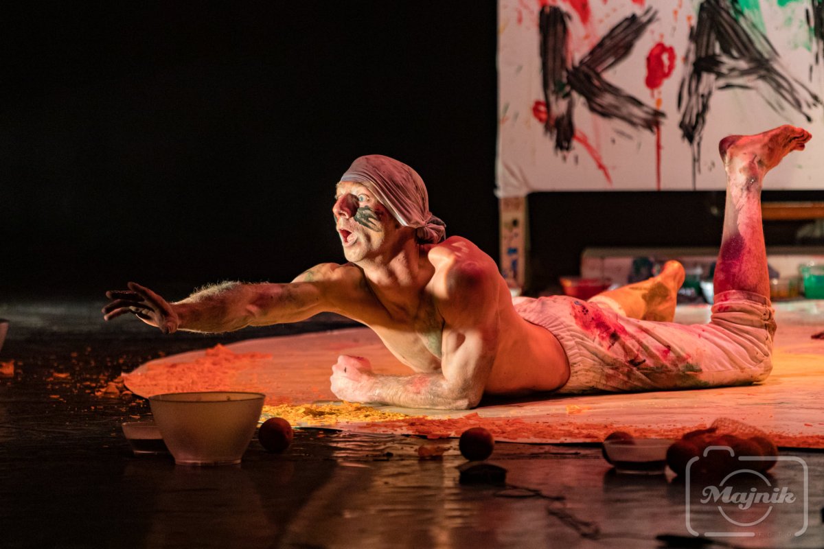 Spectacolul de teatru-dans „497” participă la festivalul internațional de la Tbilisi (Georgia)