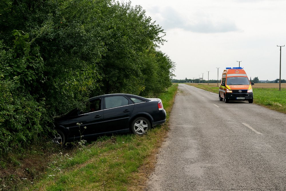 Accident între Olari și Sintea Mică: un bărbat blocat în autoturism