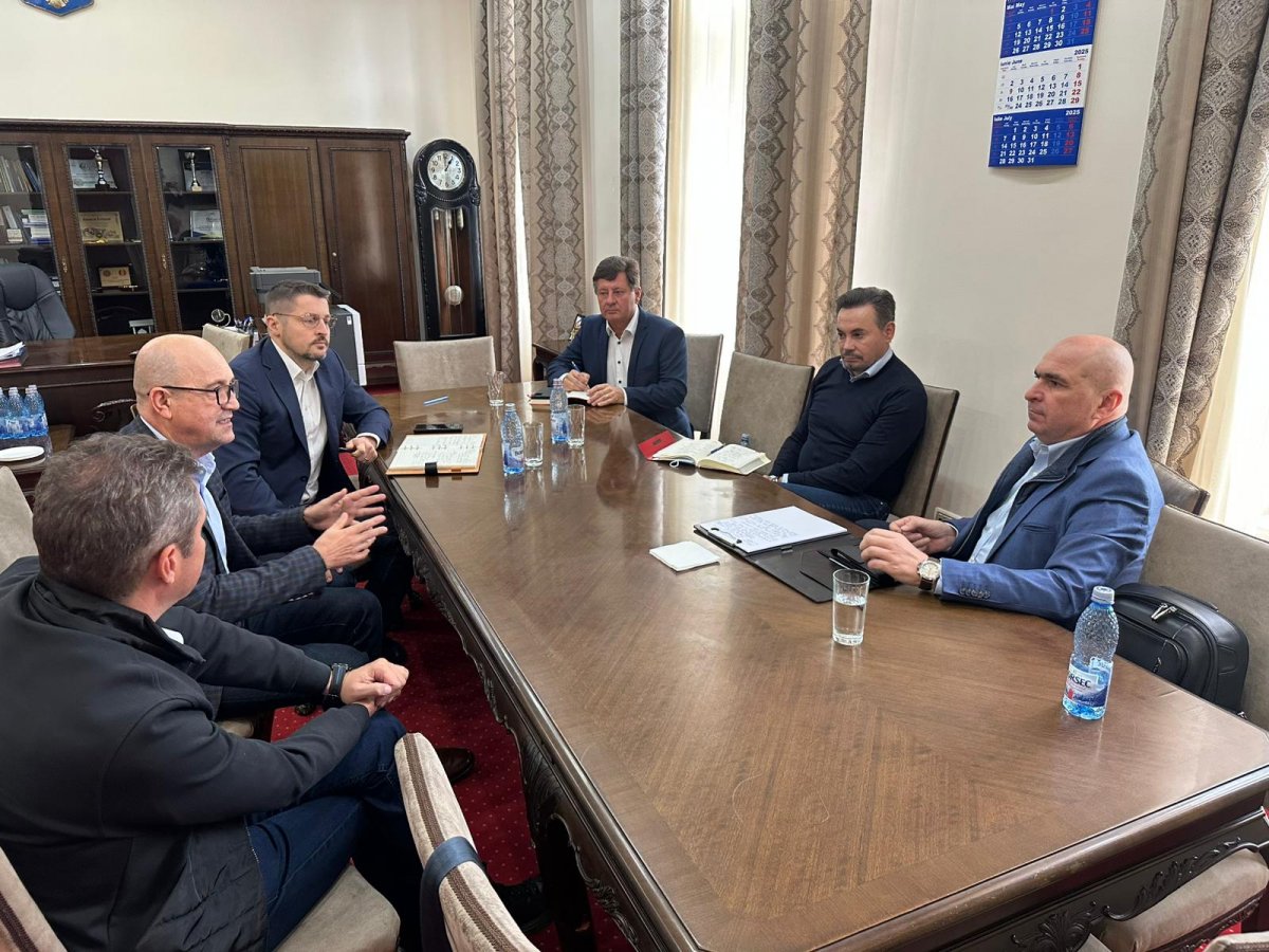Prim-ministrul Ilie Bolojan a venit la Arad și a discutat despre principalele investiții
