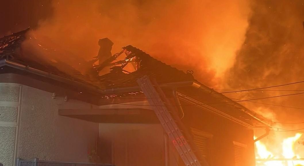 Intervenție pentru stingerea unui incendiu izbucnit la o anexă gospodărească din localitatea Dieci