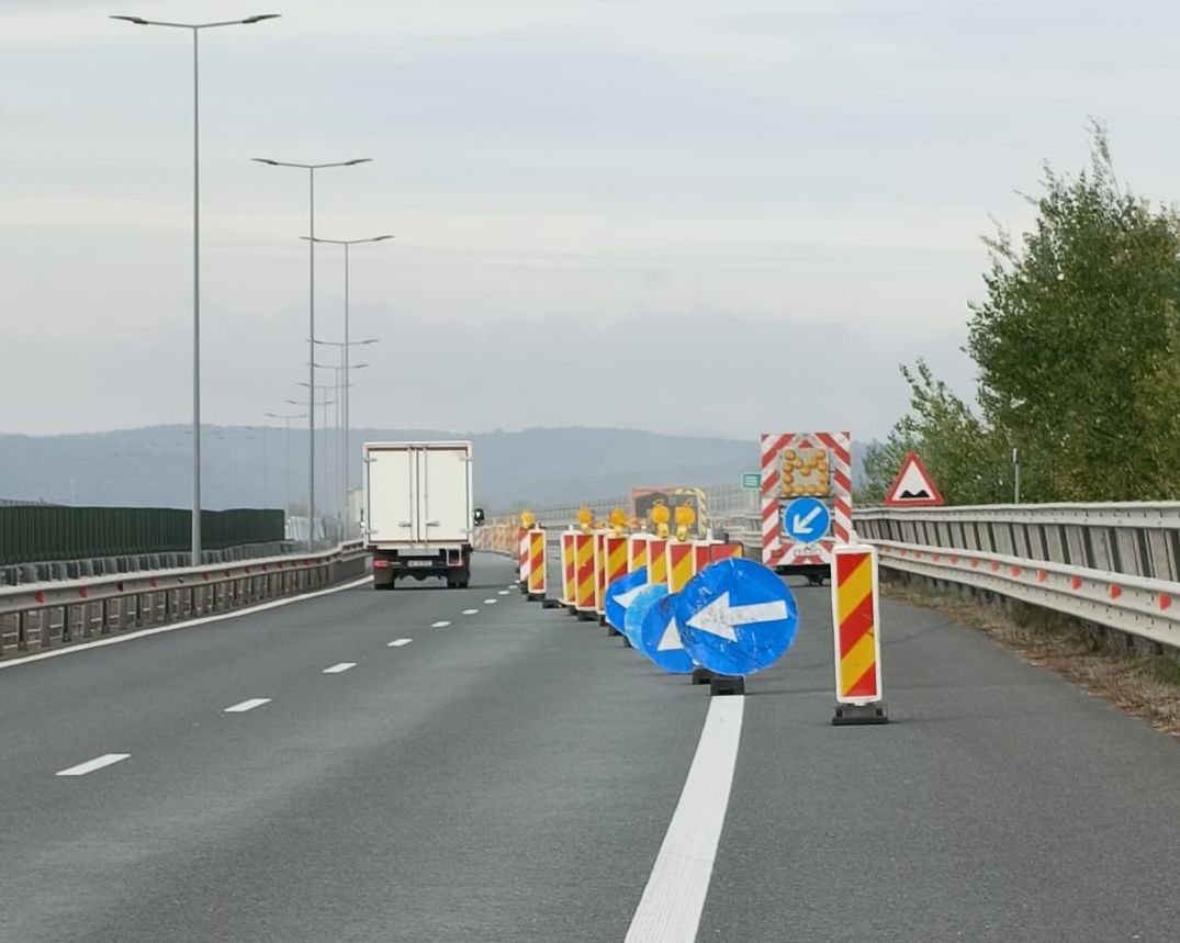Restricții de circulație pe A1, la Dobra: se fac lucrări la rosturile de dilatație ale podului peste Mureș