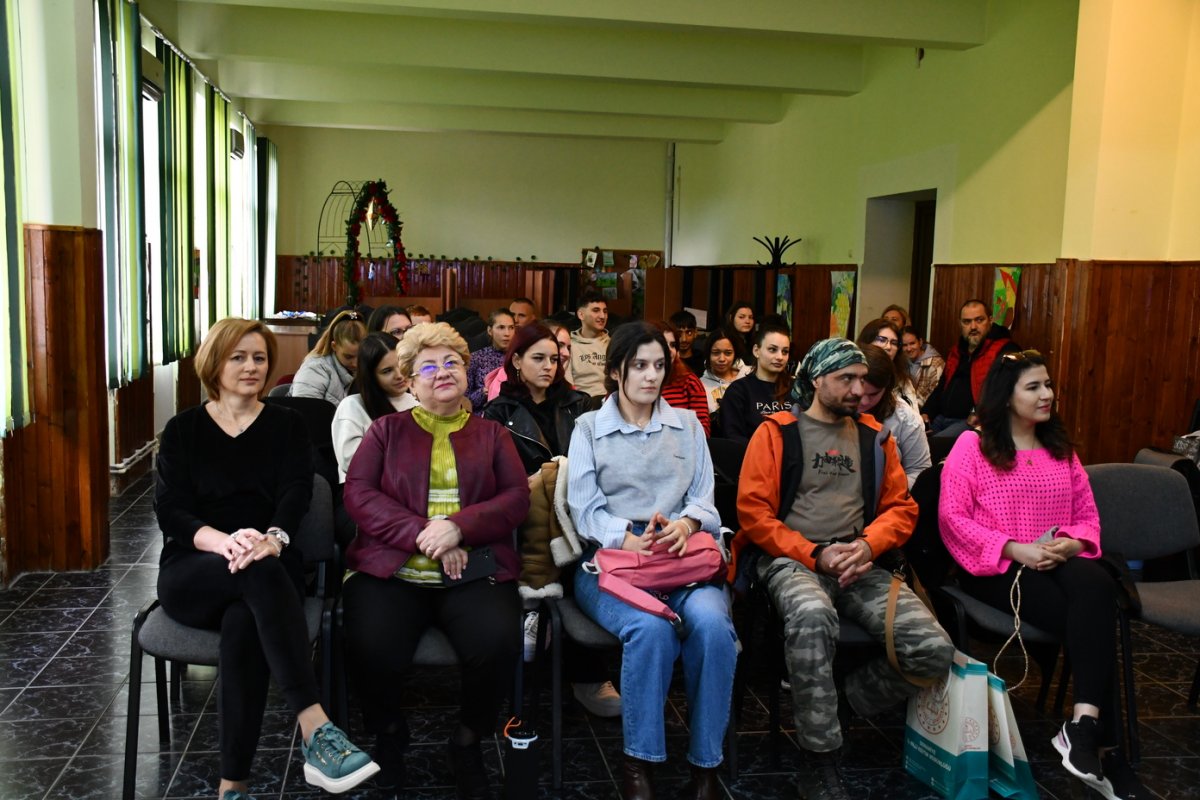 Profesori din Turcia, oaspeți ai Liceului Special „Sfânta Maria” Arad, printr-un proiect Erasmus+ dedicat educației speciale (FOTO)