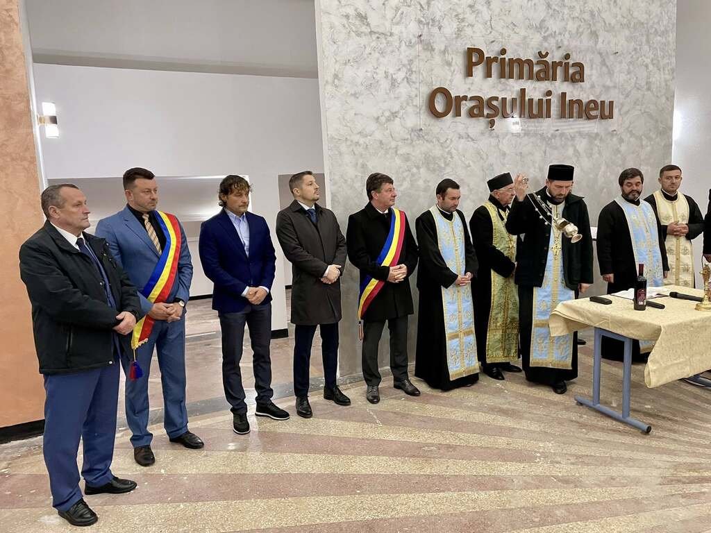 Zi de sărbătoare la Ineu (FOTO)