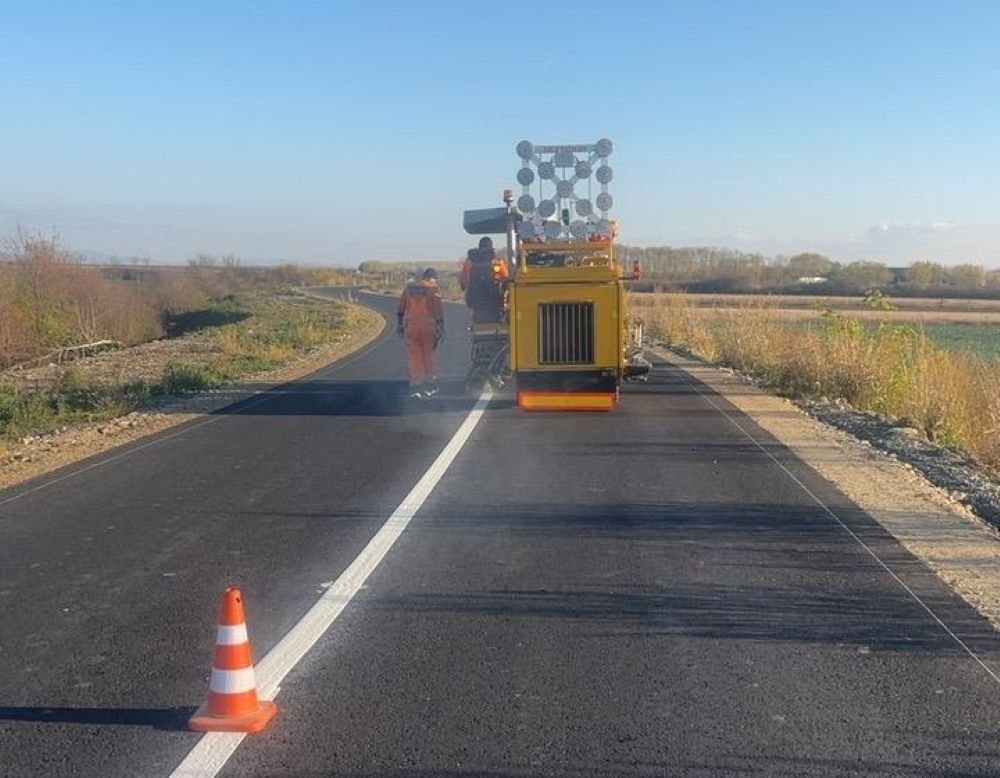 Drumul Cermei – Șepreuș va fi gata cu aproape un an mai devreme decât termenul prevăzut (FOTO)