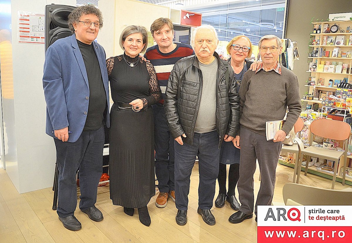 Serata lu'13 (dublă lansare de carte la Cărturești)