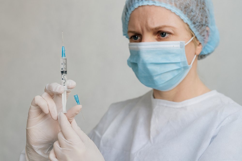 Vaccinarea anti-HPV în județul Arad: peste 600 de doze administrate în decurs de o lună