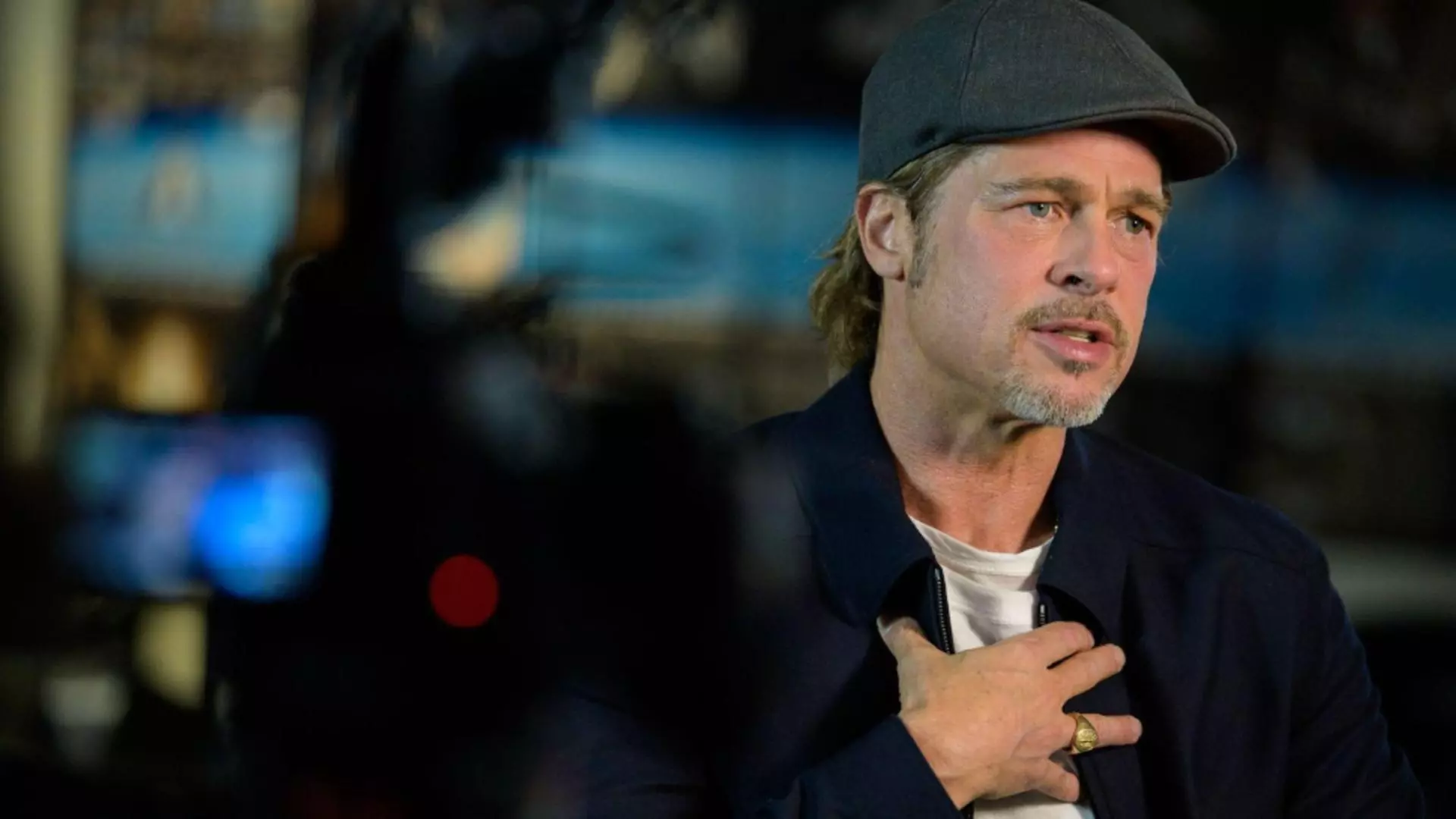 Pensionară elvețiancă, înșelată de un fals „Brad Pitt”: escrocul a lăsat-o fără economiile de-o viață