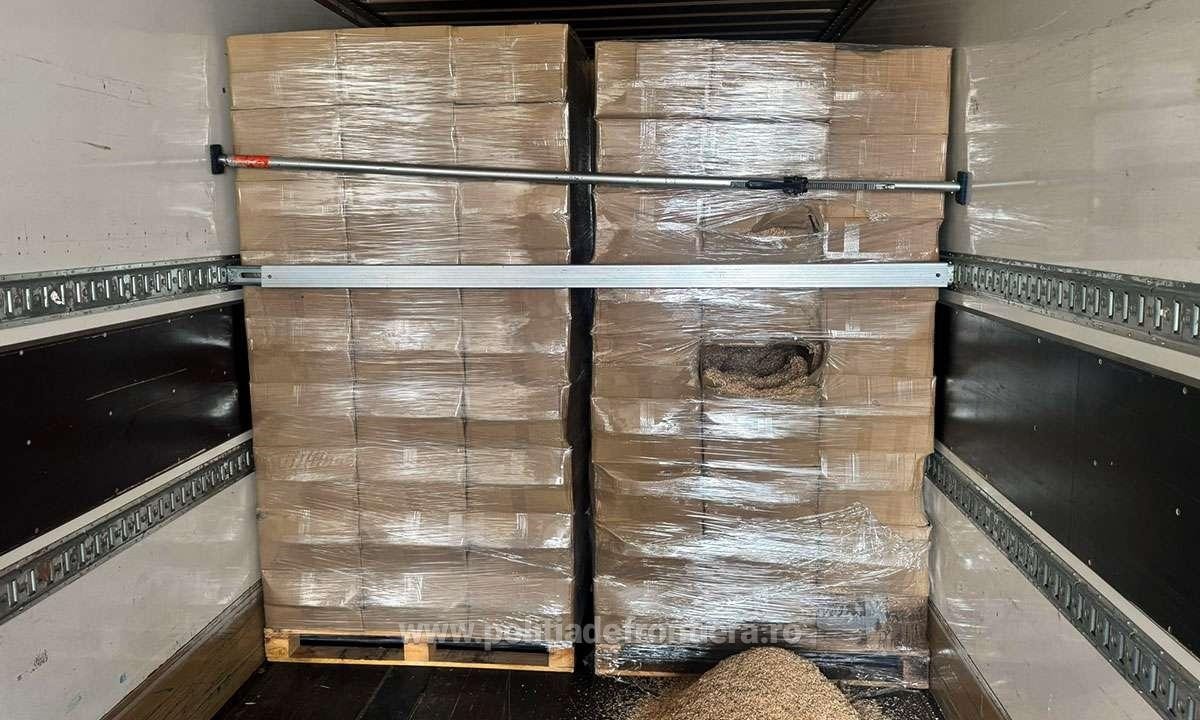 Captură de proporții la Pecica: țigări în valoare de peste 1,3 milioane de euro descoperite într-o parcare