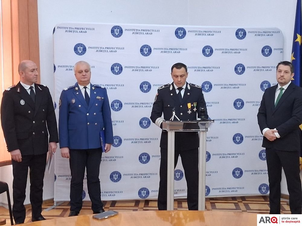 Prefectura și structurile MAI din județ au prezentat măsurile pregătite pentru sezonul de iarnă: controale la primăriile din județ, în trafic și la comercianții de artificii, măsuri antiteroriste și pentru prevenirea incendiilor