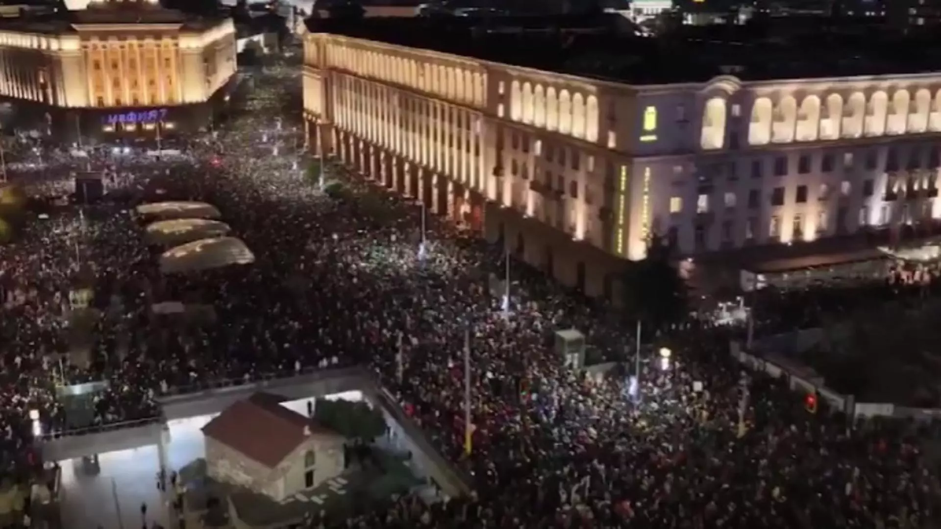 Guvernul Bulgariei a demisionat, pe fondul protestelor masive împotriva corupției și a austerității