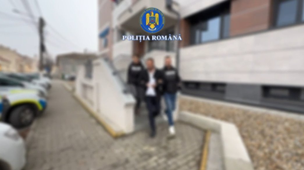 File cec fără acoperire și prejudiciu de 50.000 lei: bărbat din Vinga reținut de polițiști