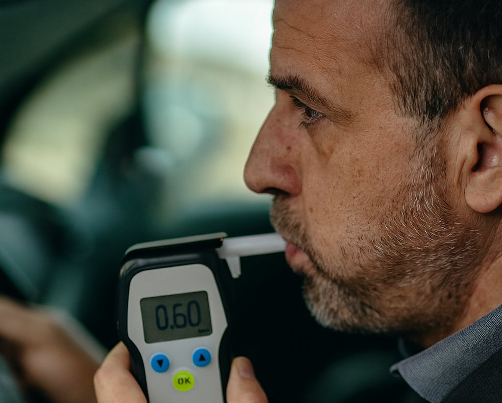 De la Almaș la Șiria, cu rezervorul plin de… alcool