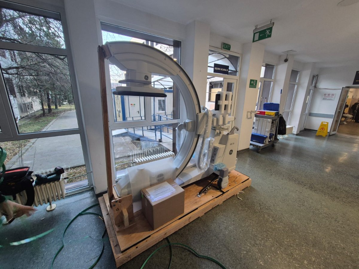 Aparat ultraperformant pentru chirurgia ortopedică arădeană (FOTO)