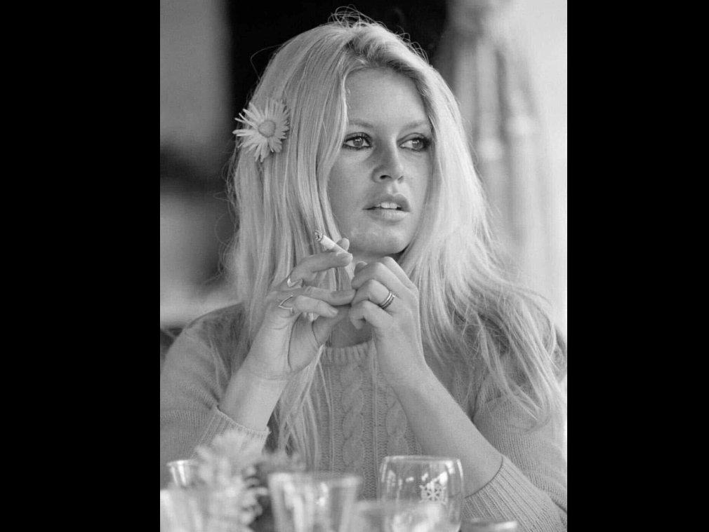A murit cea mai frumoasă femeie a secolului XX: Brigitte Bardot avea 91 de ani