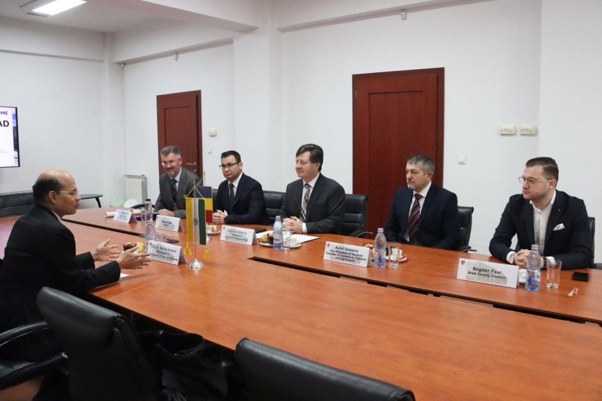 Ambasadorul Indiei, în vizită la Consiliul Județean Arad (FOTO)