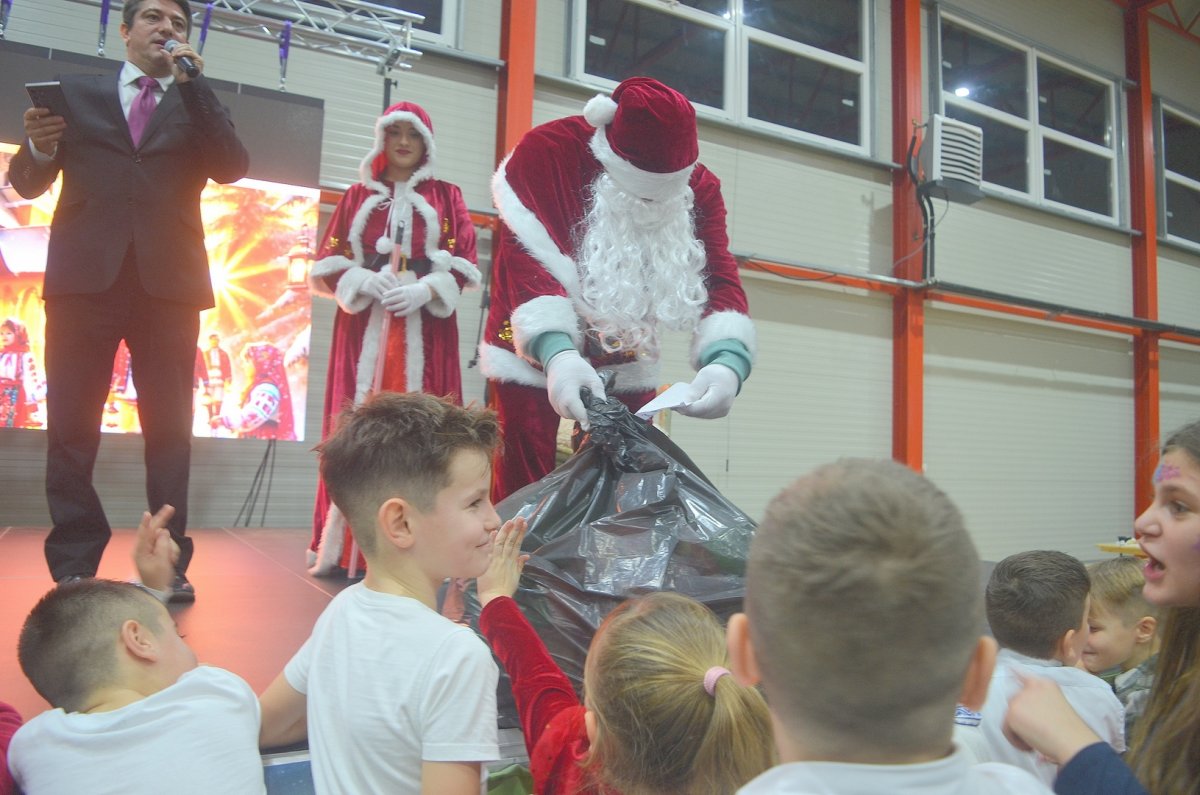 Serbarea de Crăciun de la Ghioroc – o seară despre oameni, copii și bucuria de a fi împreună