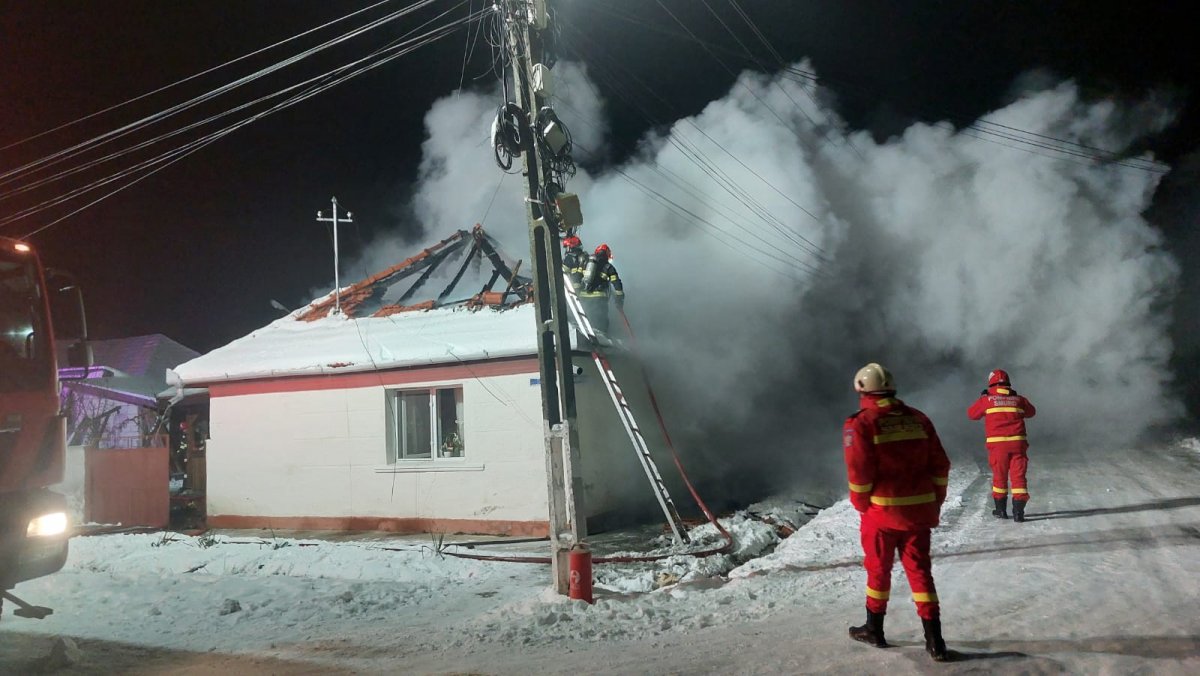  Incendiu izbucnit la o casă din localitatea Vladimirescu