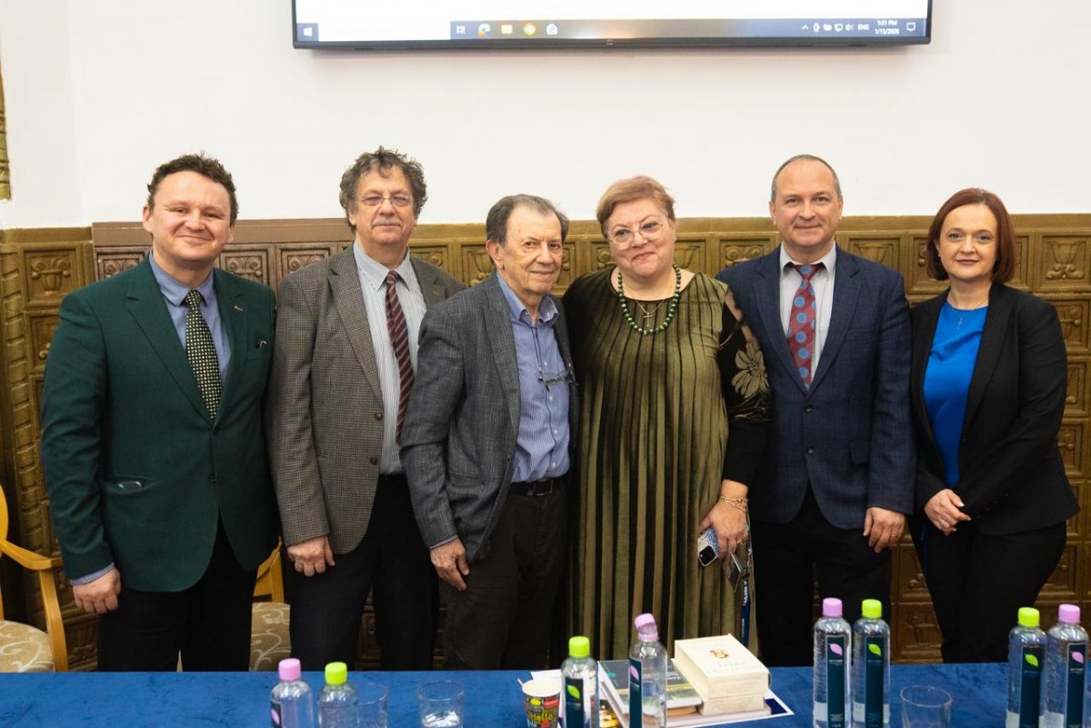 Cu prilejul Zilei Culturii, Omul de cultură Vasile Dan a primit Premiul „Ioan Slavici” din partea Universității de Vest „Vasile Goldiș” din Arad