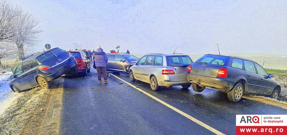 Carambol cu 6 (șase) autoturisme între Șiria și Horia